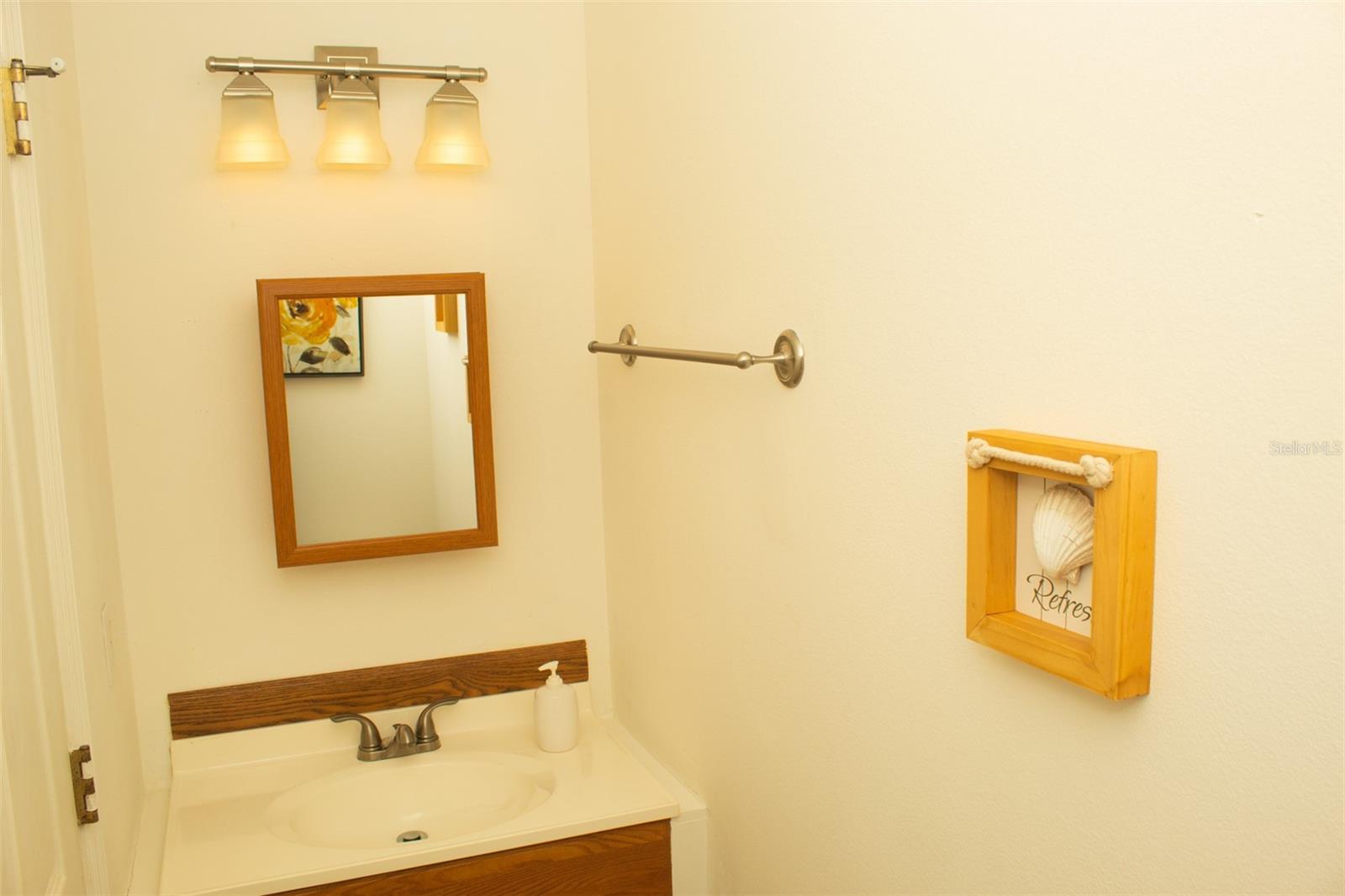 Image 29 of 42 For 2233 Ardon Avenue