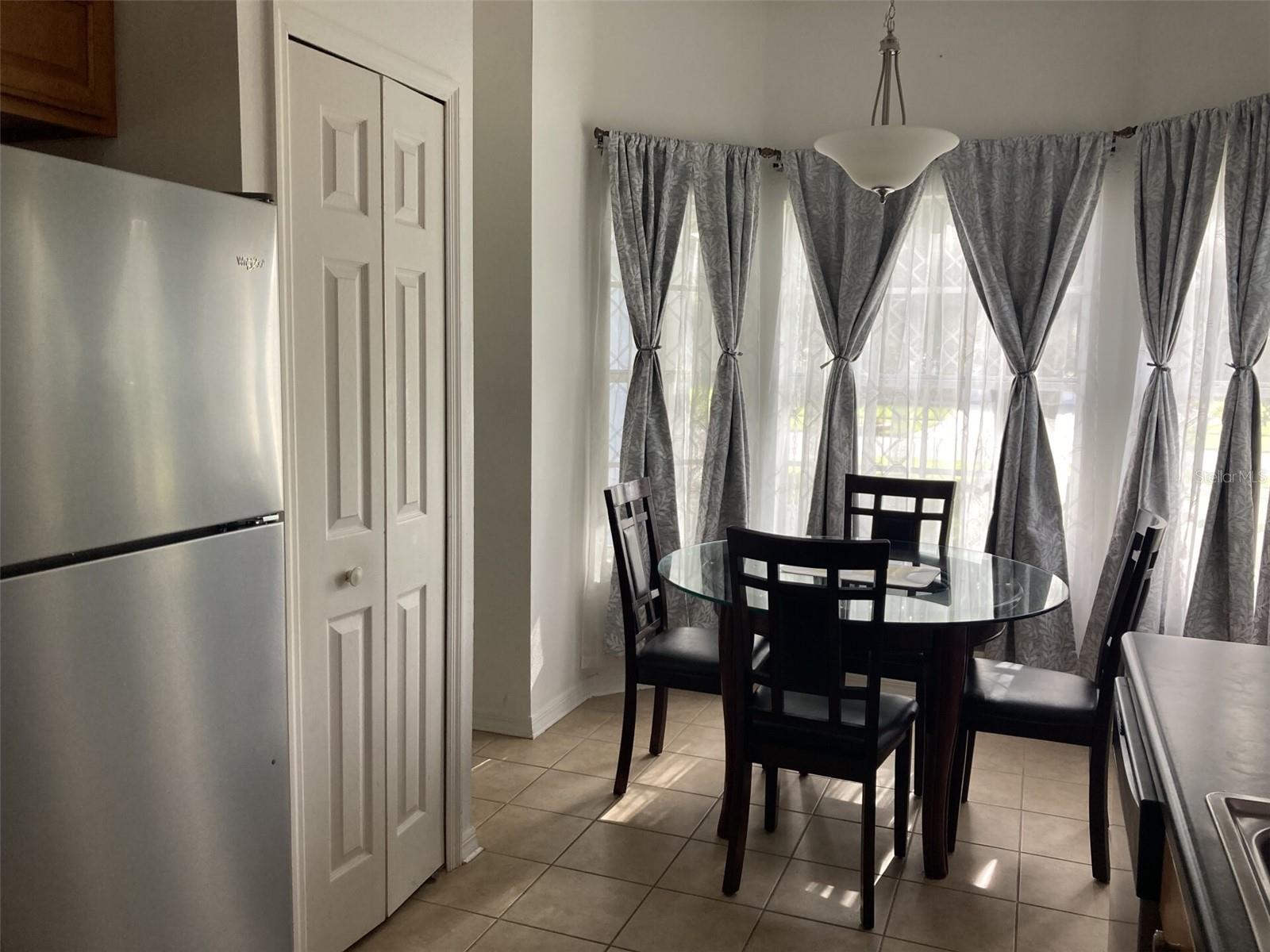 Image 7 of 42 For 2233 Ardon Avenue