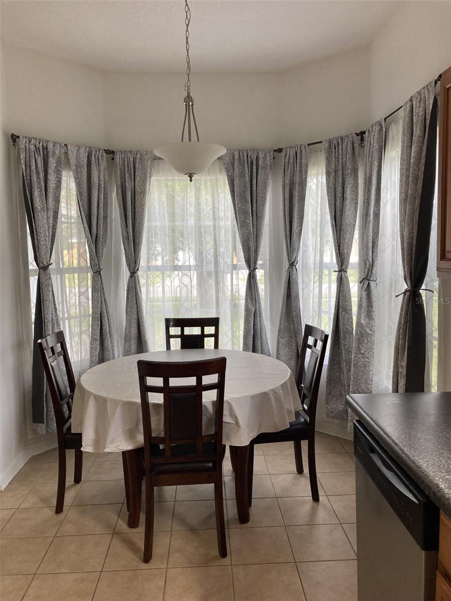 Image 9 of 42 For 2233 Ardon Avenue