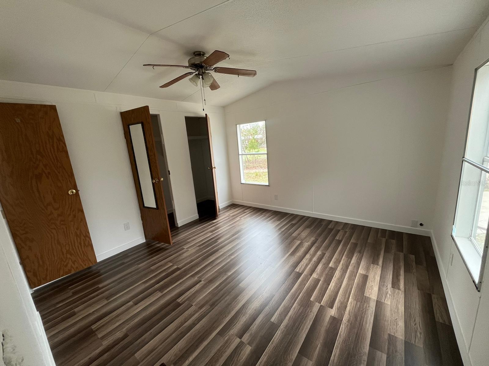 Image 8 of 12 For 15237 Royal Oak Drive