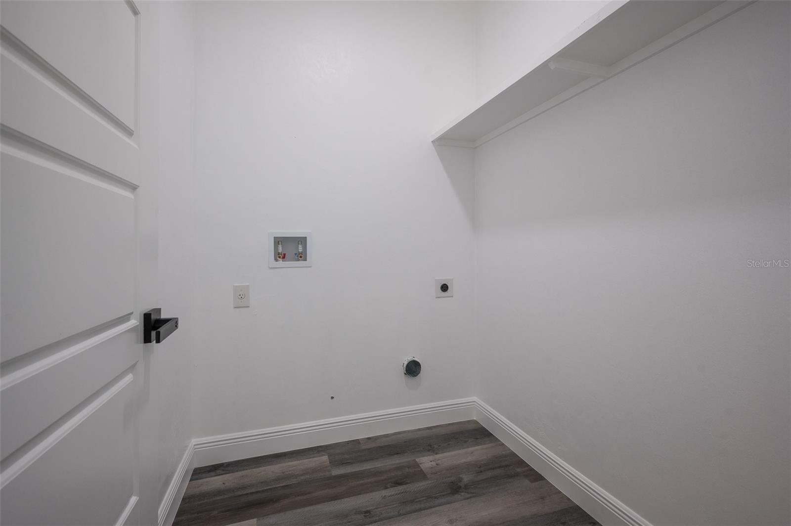 Image 18 of 20 For 5670 140 Court