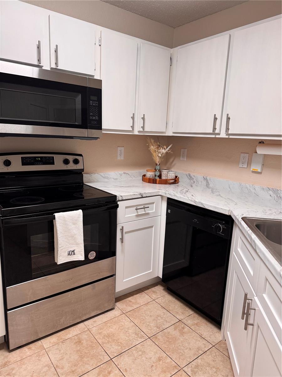 Image 5 of 22 For 3705 27th Street 1011