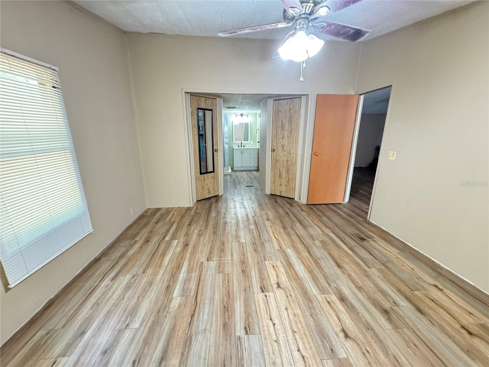 Image 15 of 26 For 425 Longhorn Terrace