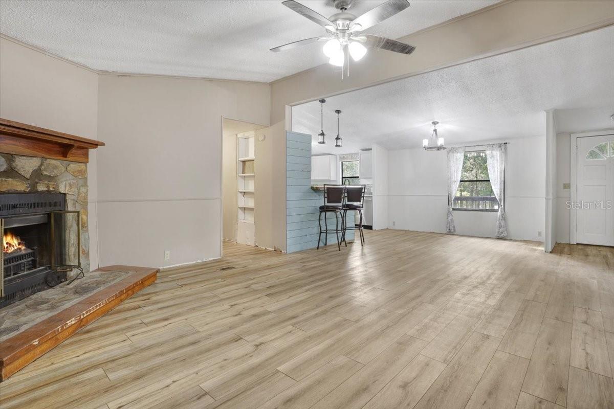 Image 6 of 26 For 425 Longhorn Terrace
