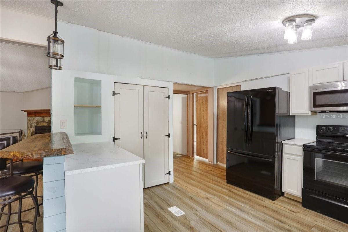 Image 9 of 26 For 425 Longhorn Terrace