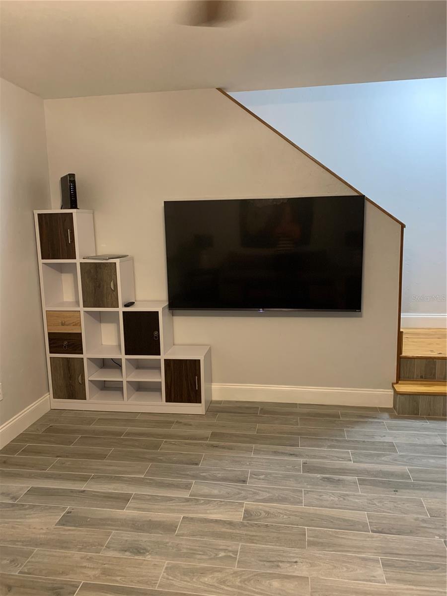 Image 2 of 18 For 900 62nd Boulevard 1