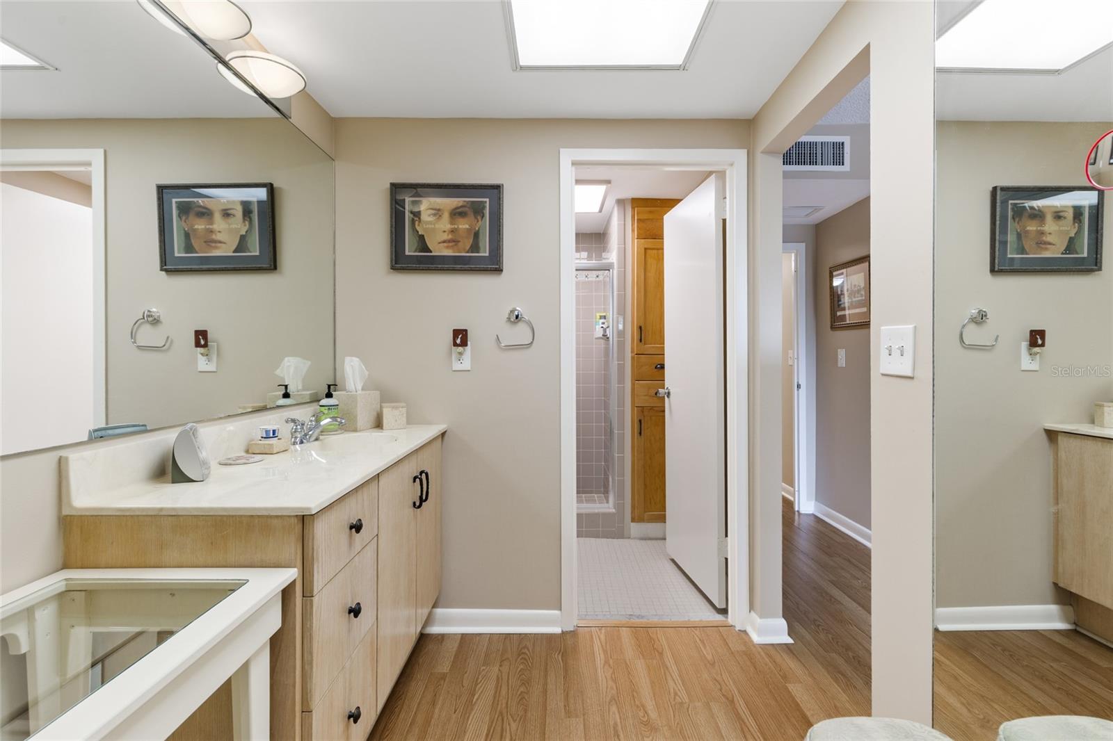 Image 28 of 49 For 1719 23rd Avenue 3e
