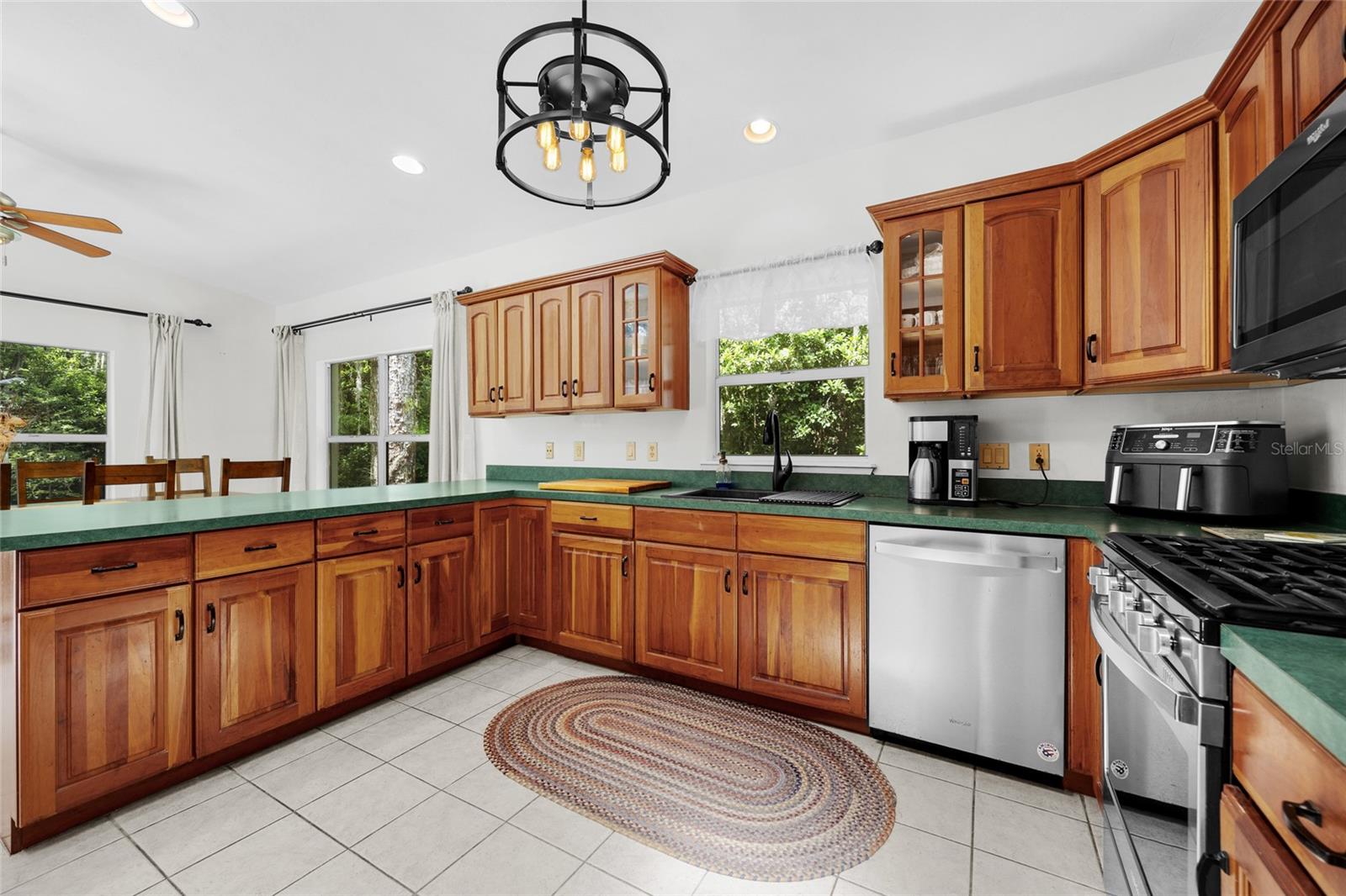 Listing photo id 12 for 2035 12th Road