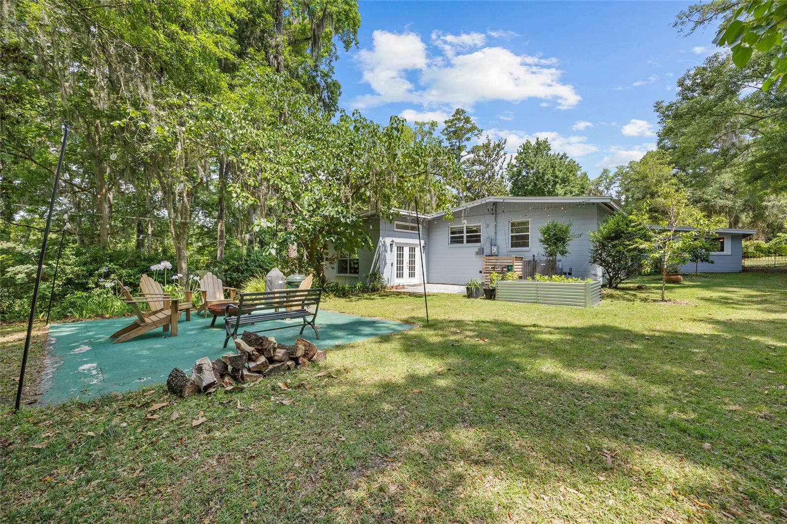 Listing photo id 27 for 2035 12th Road