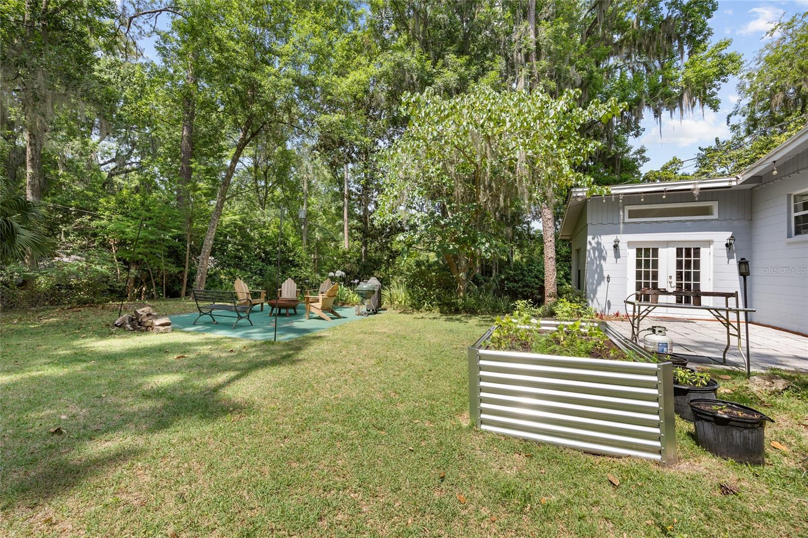 Listing photo id 28 for 2035 12th Road