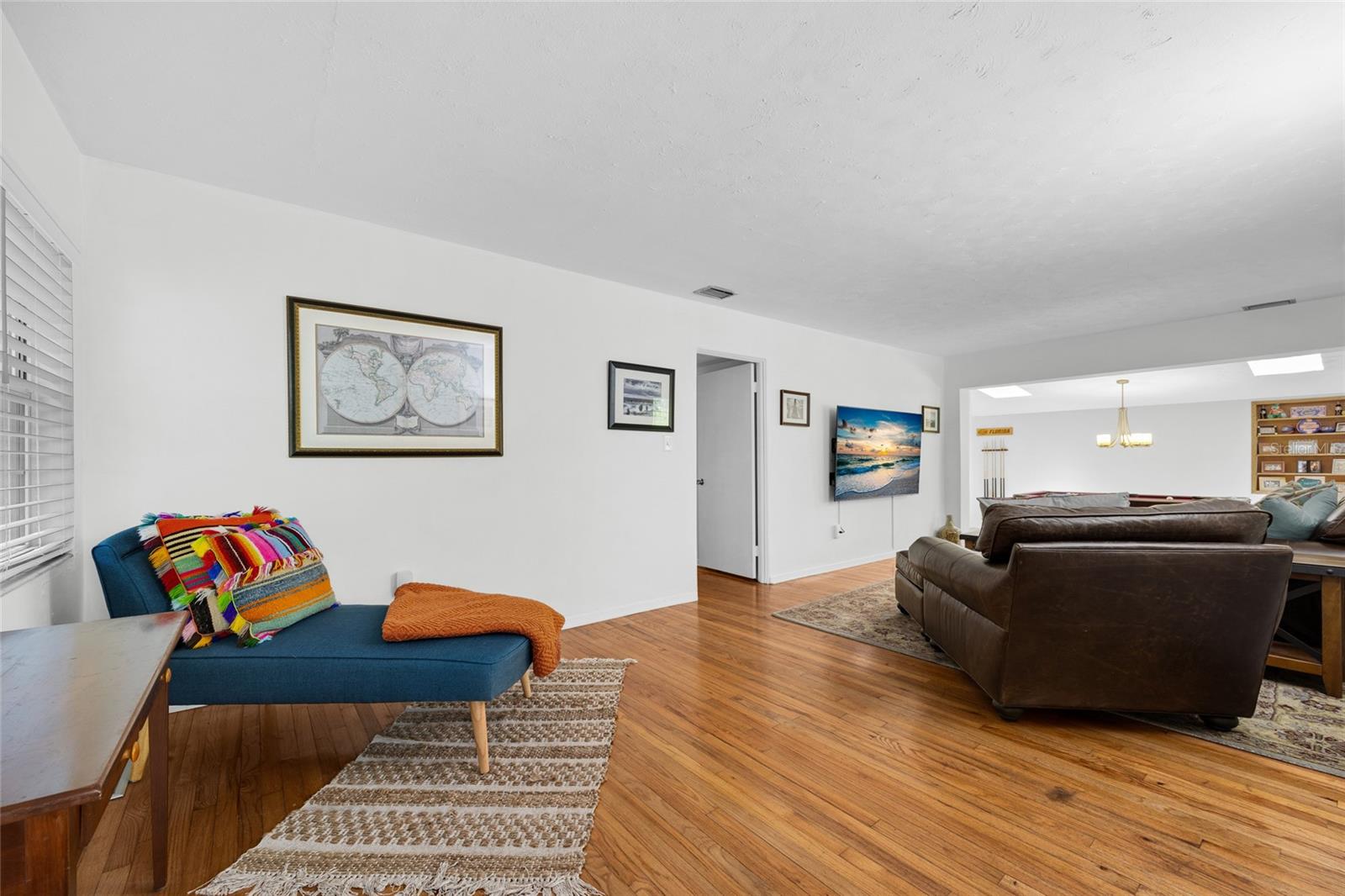 Listing photo id 5 for 2035 12th Road