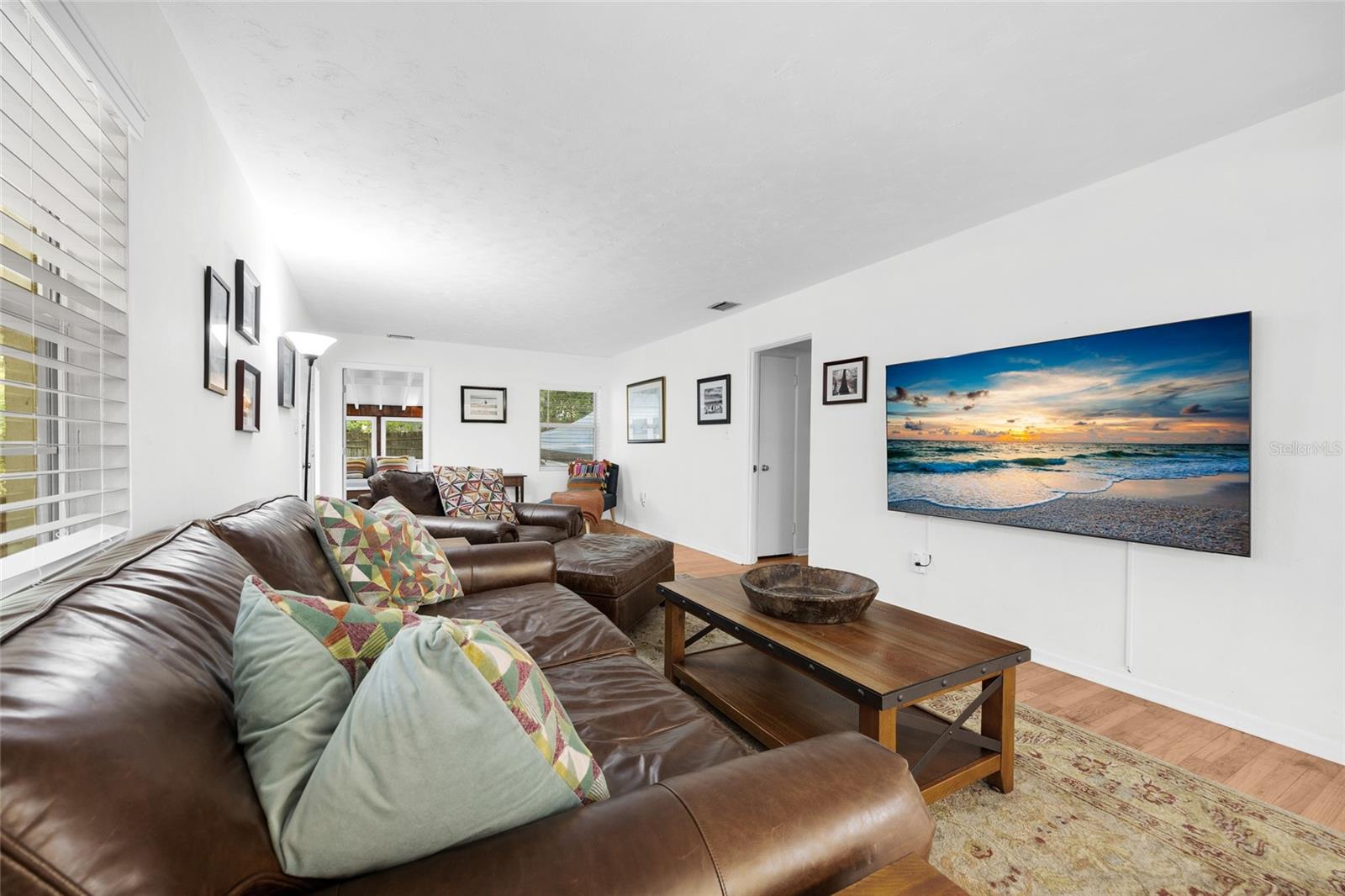 Listing photo id 7 for 2035 12th Road