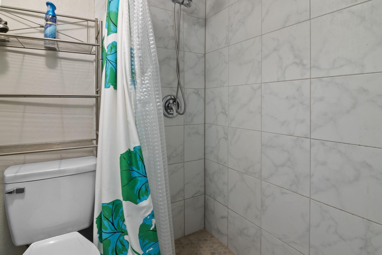 Image 15 of 18 For 2811 Archer Road O123
