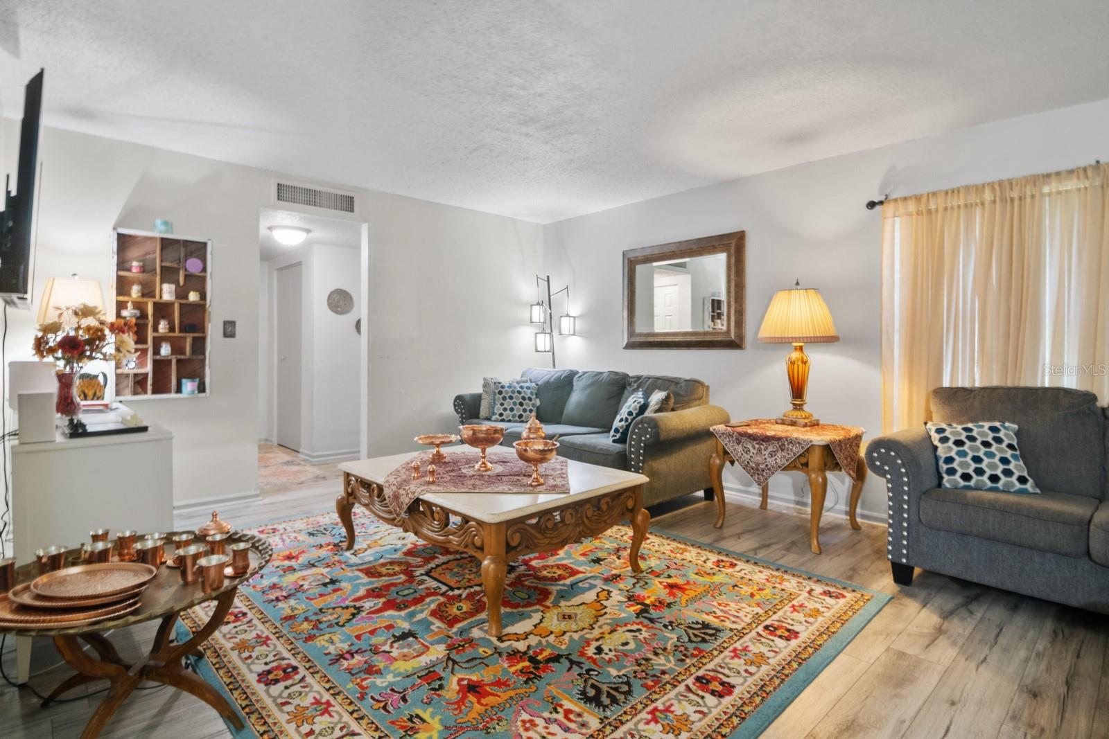 Image 2 of 18 For 2811 Archer Road O123