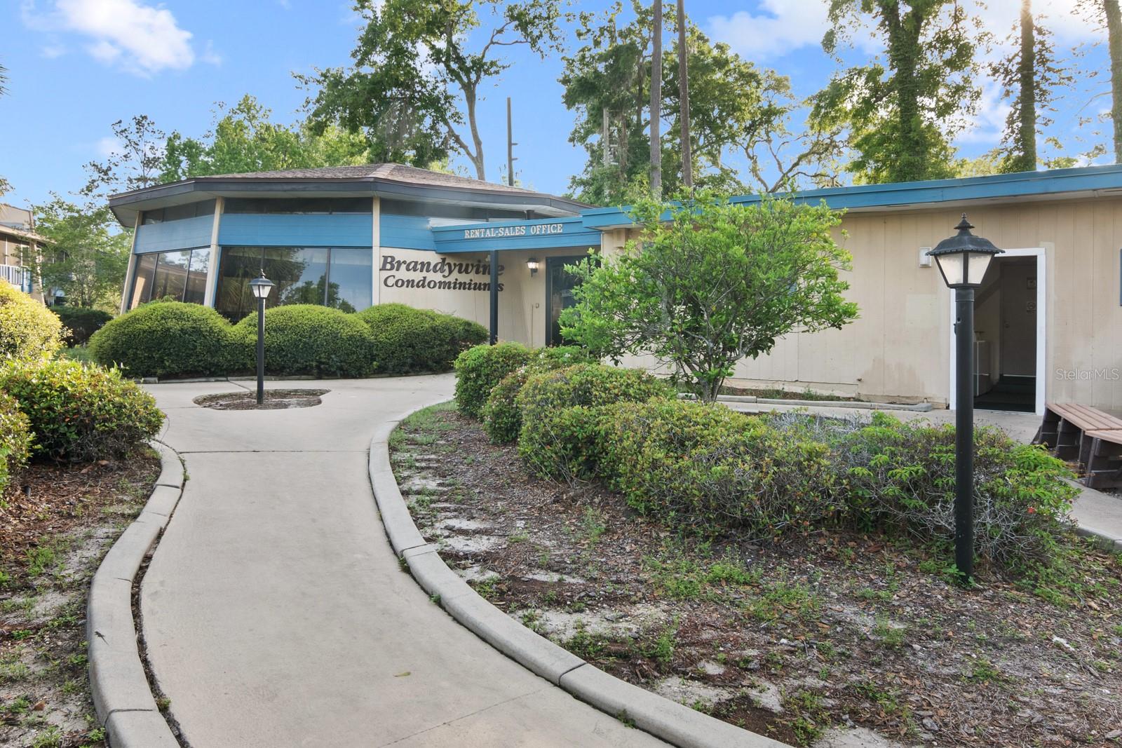 Image 3 of 18 For 2811 Archer Road O123