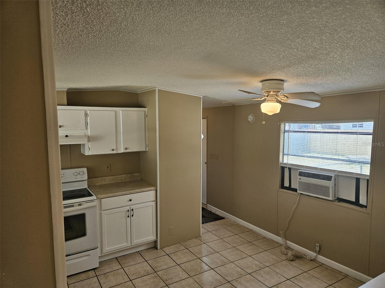 Image 14 of 25 For 9202 Teak Street
