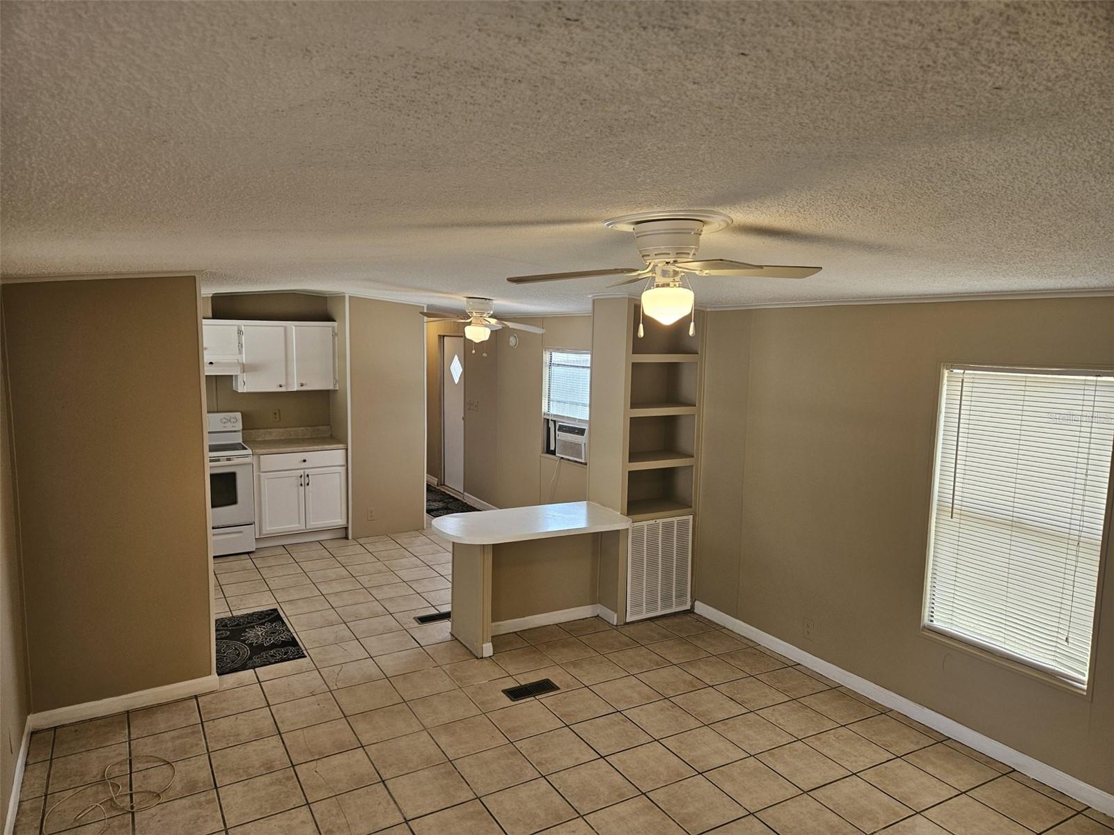 Image 19 of 25 For 9202 Teak Street