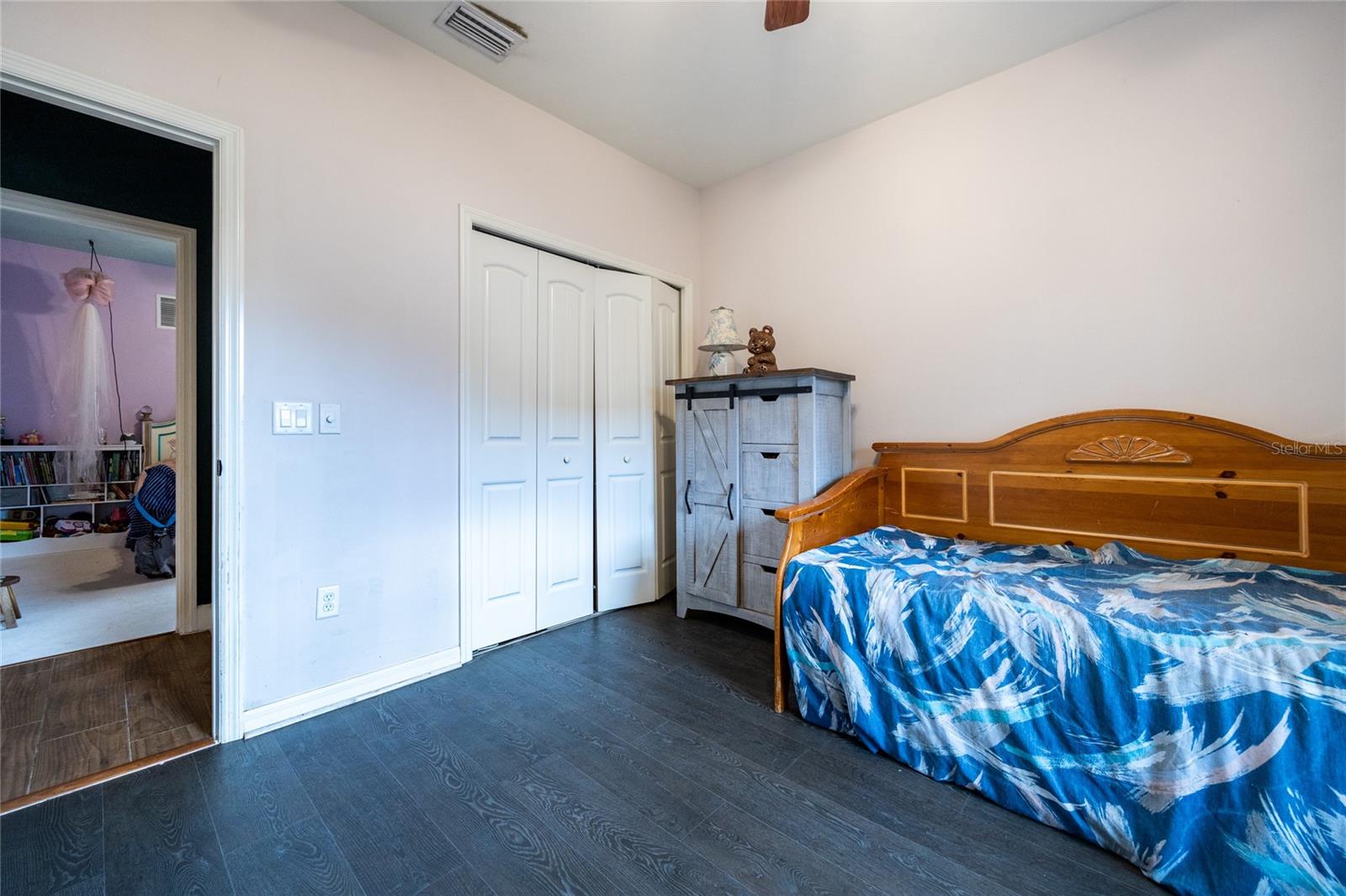 Image 29 of 41 For 19113 228th Street