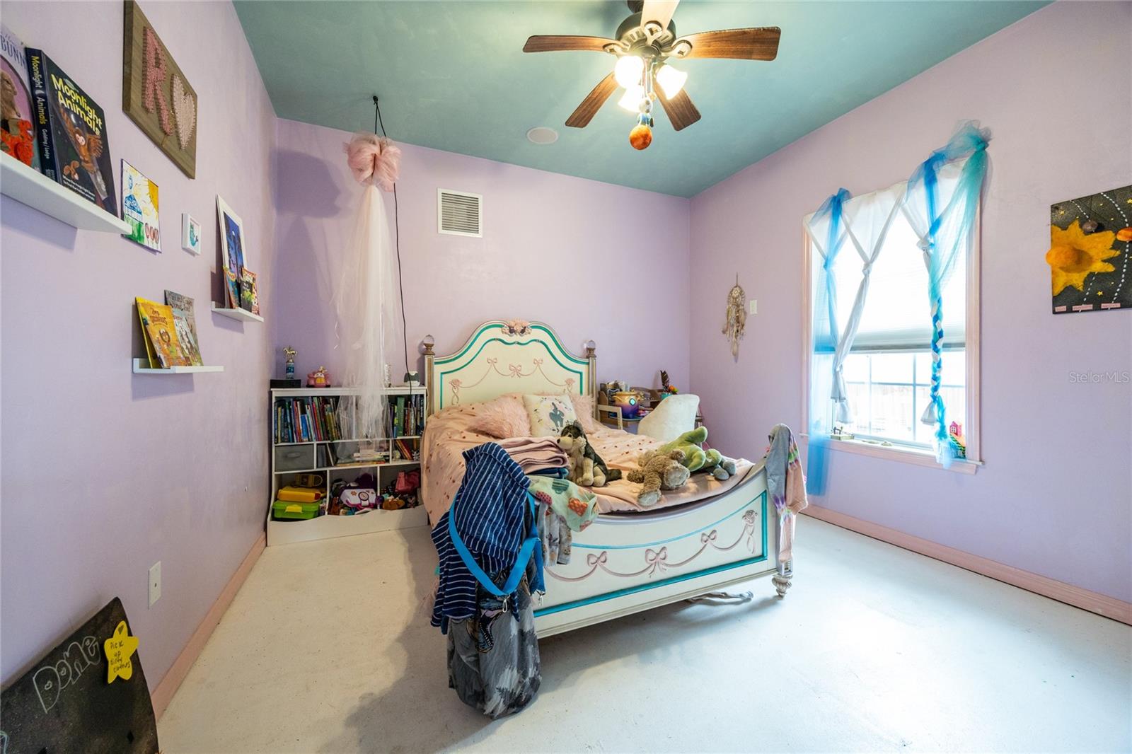 Image 32 of 41 For 19113 228th Street