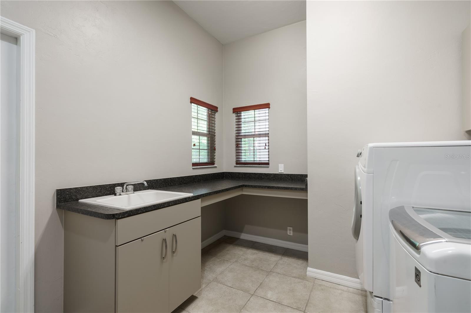 Image 20 of 47 For 5119 57th Street