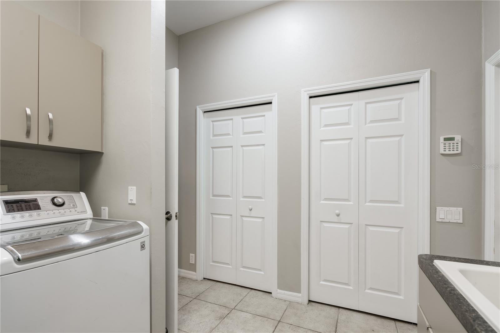 Image 21 of 47 For 5119 57th Street