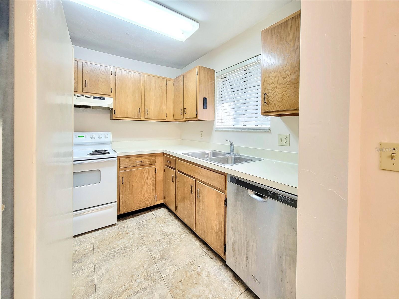 Image 10 of 28 For 2300 43rd Street L2