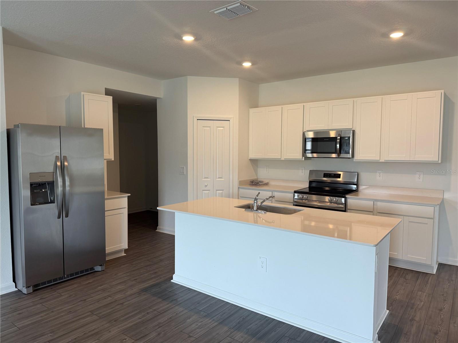 Image 4 of 19 For 14500 165th Road