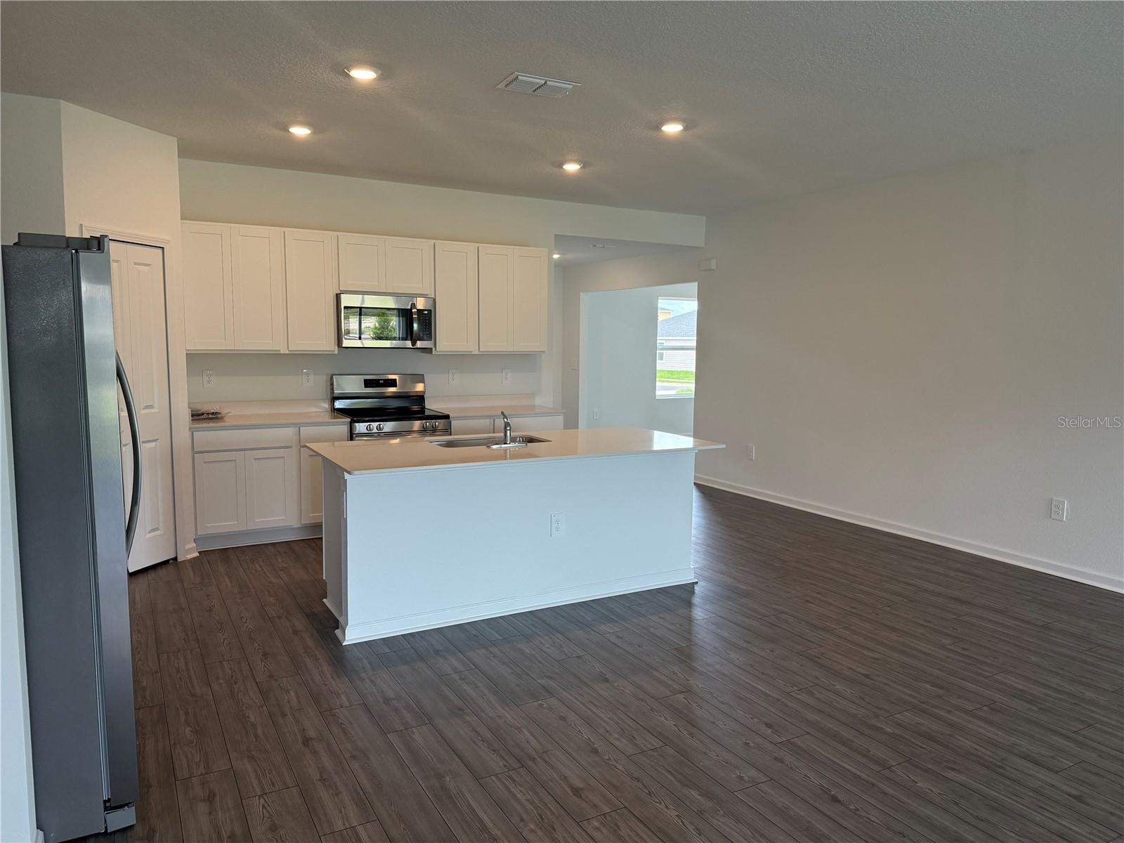 Image 6 of 19 For 14500 165th Road