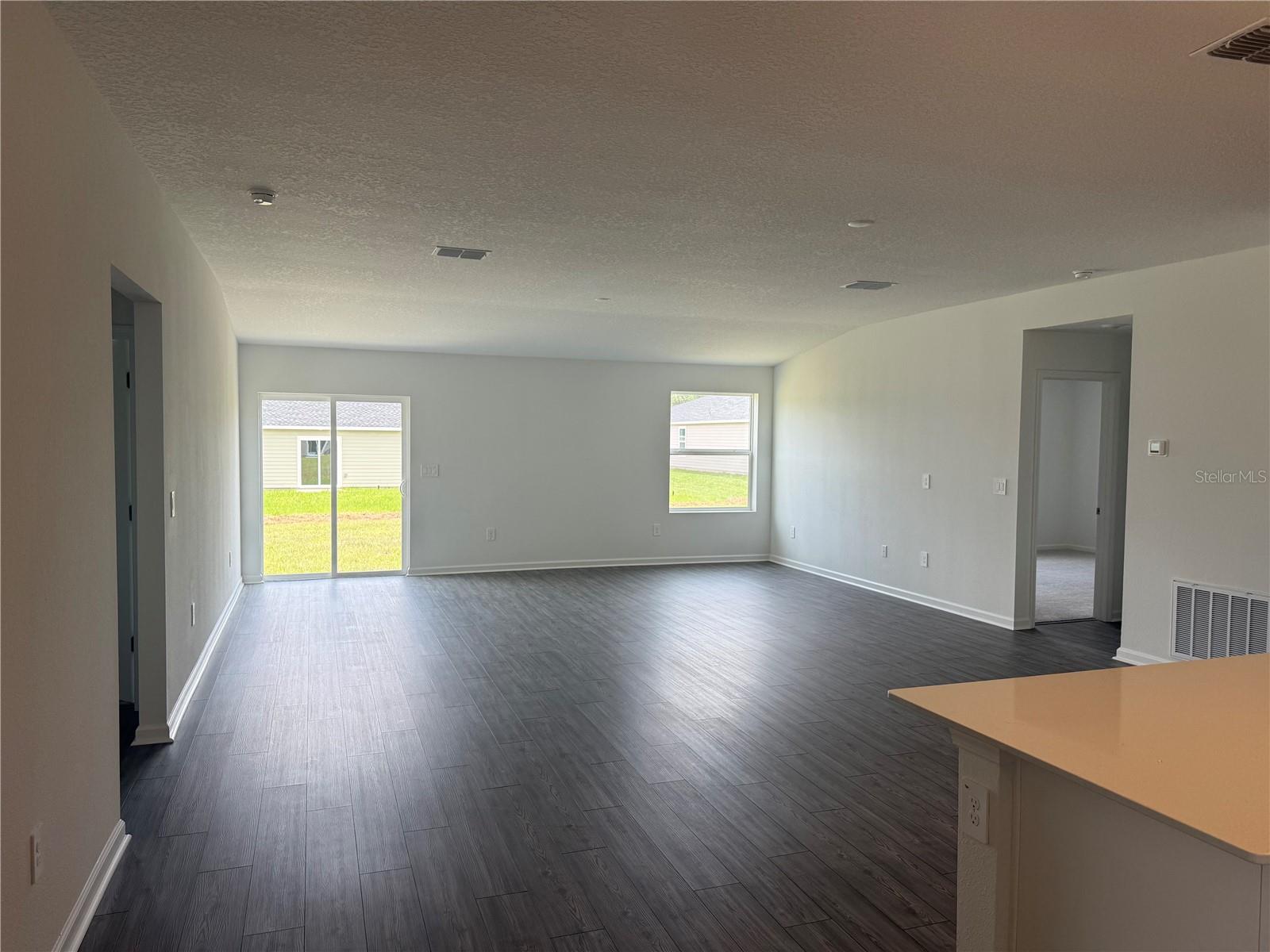 Image 7 of 19 For 14500 165th Road