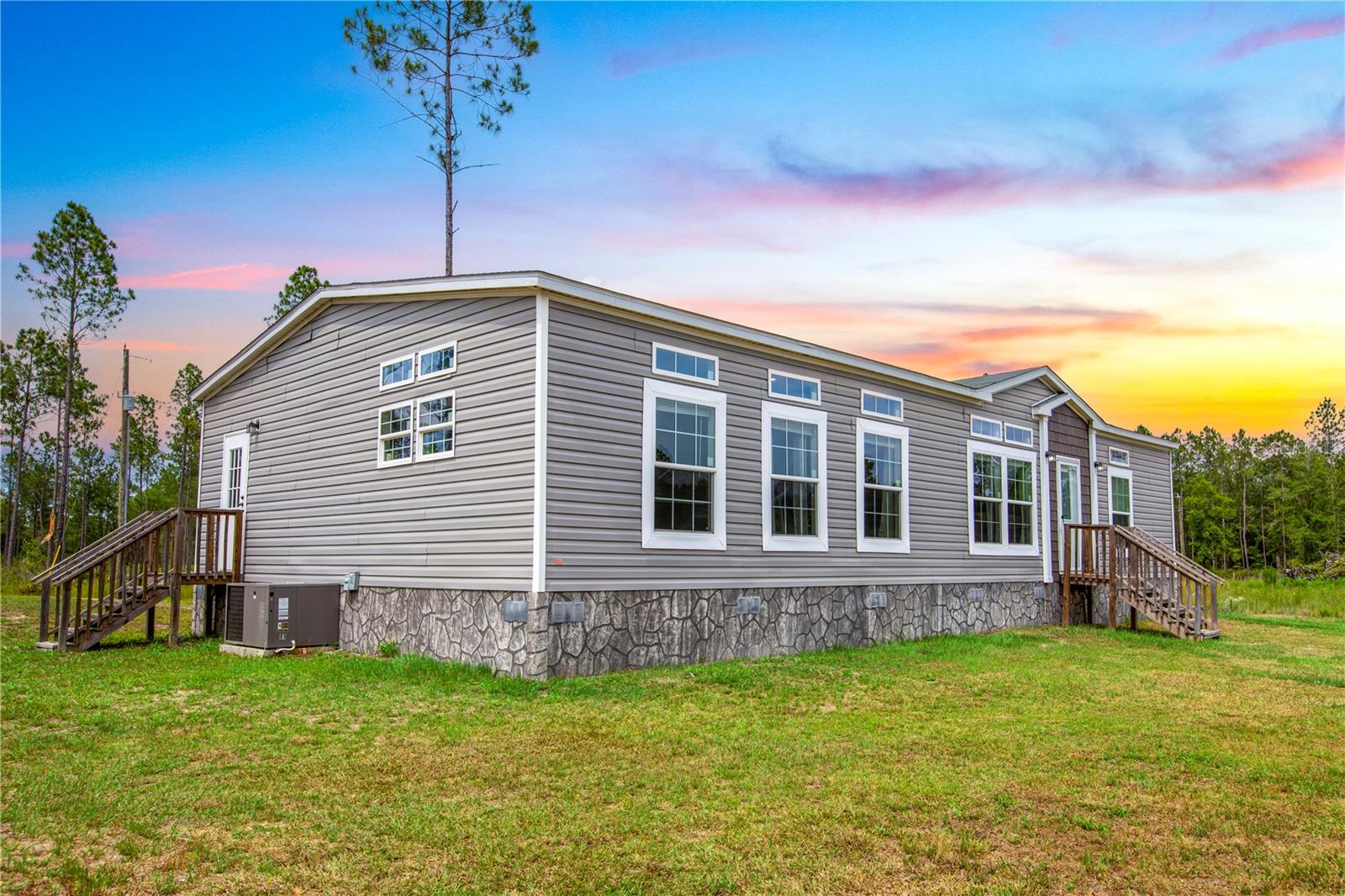 Image 3 of 25 For 11230 106th Avenue