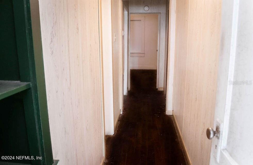 Image 18 of 34 For 762 Walnut Street