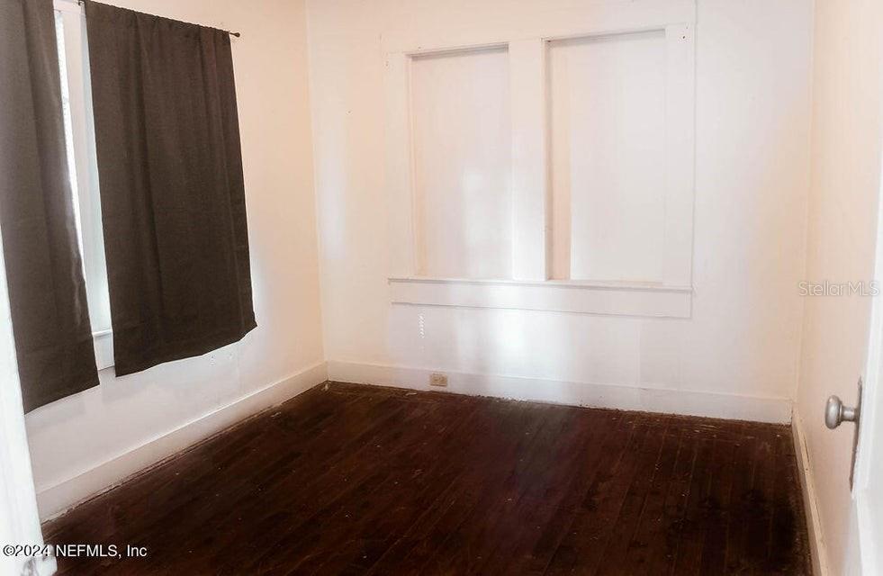 Image 25 of 34 For 762 Walnut Street