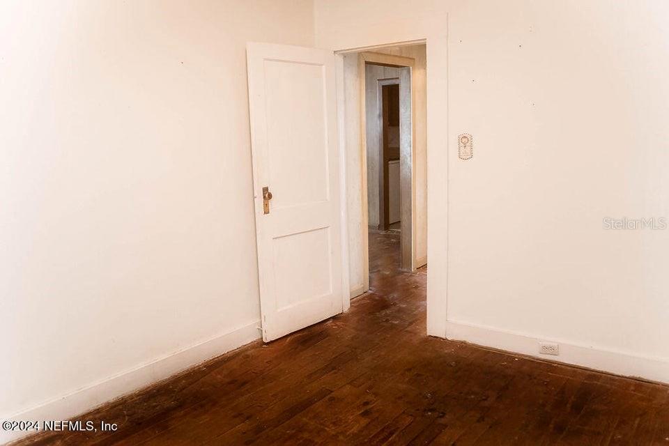 Image 27 of 34 For 762 Walnut Street