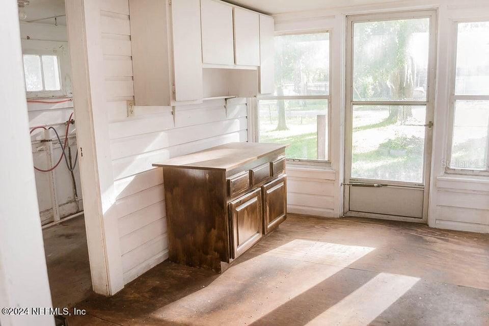 Image 3 of 34 For 762 Walnut Street