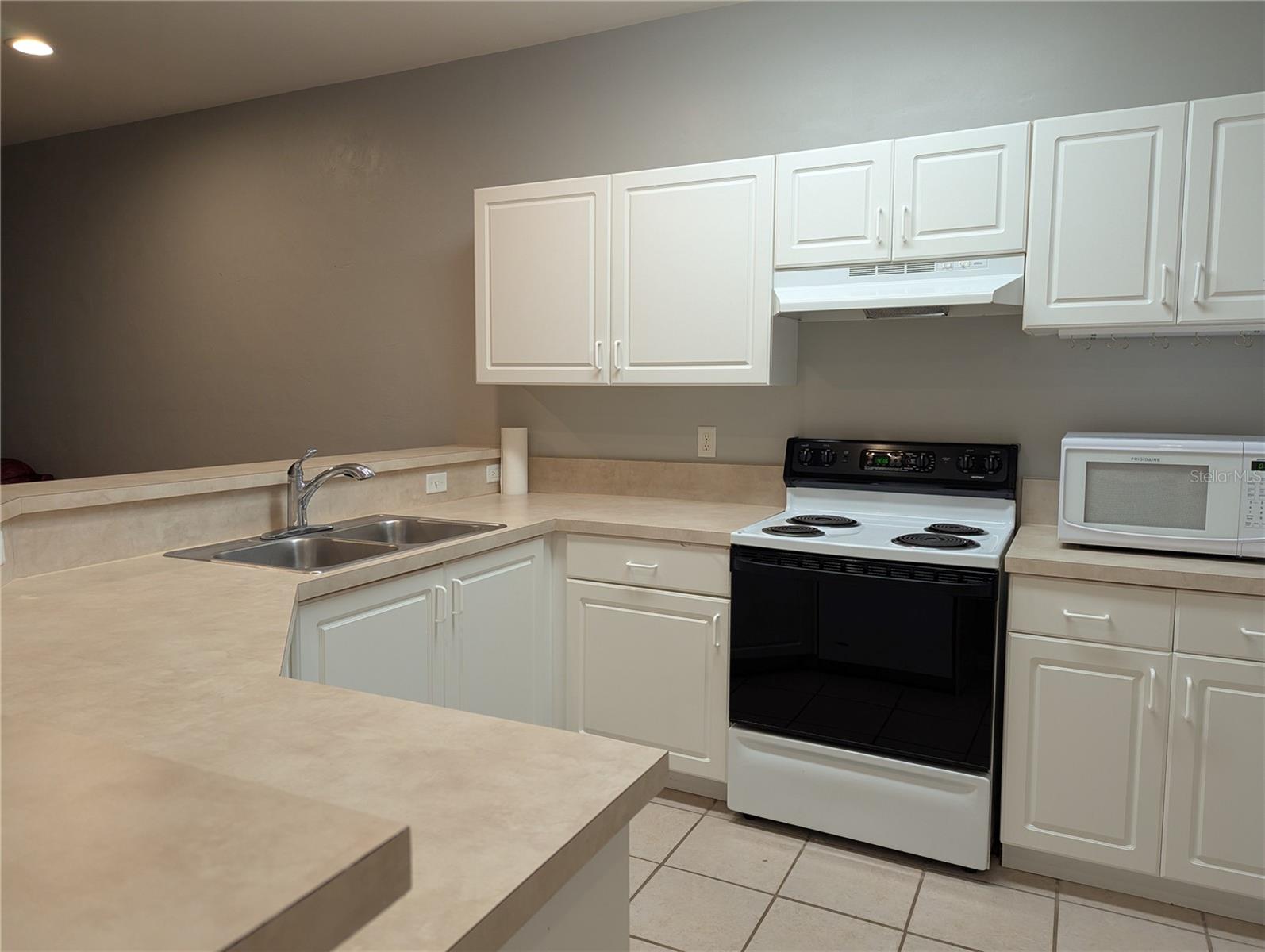Image 4 of 28 For 13200 Newberry Road P87