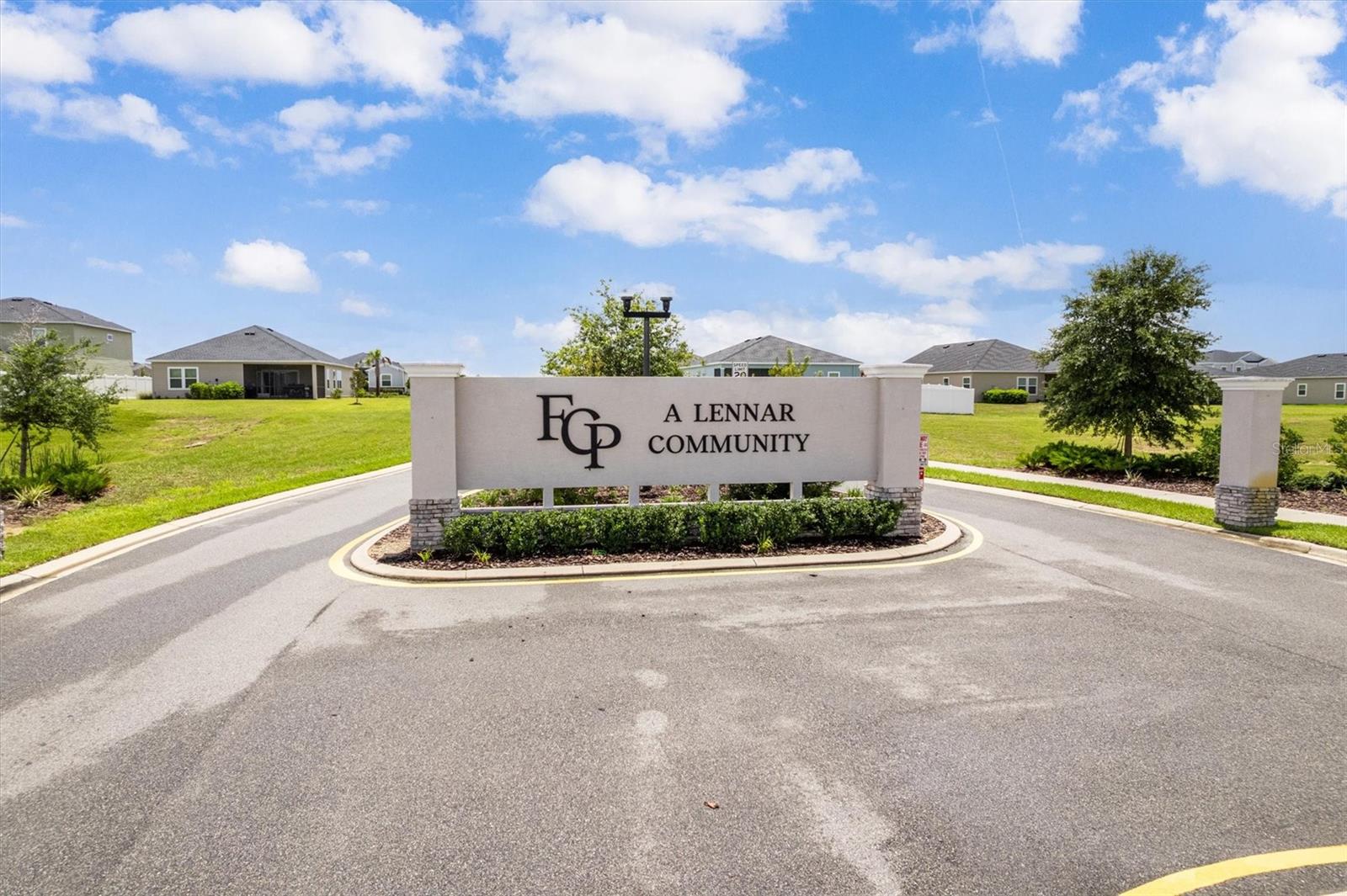 Listing photo id 3 for 9217 58th Circle