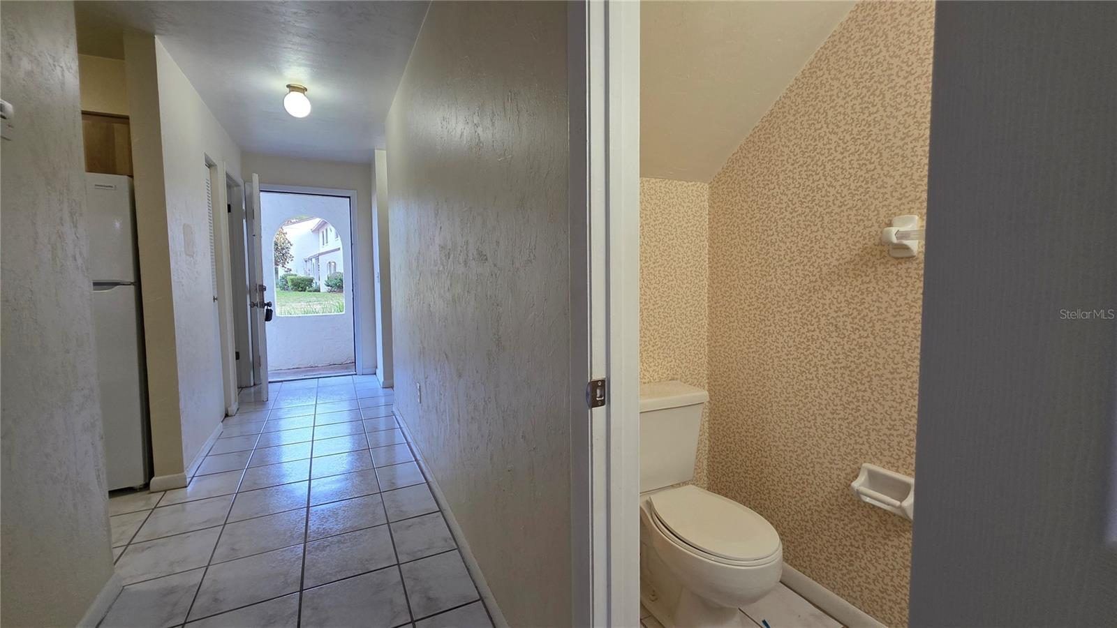 Image 12 of 30 For 2635 Sw 35th Pl  1705