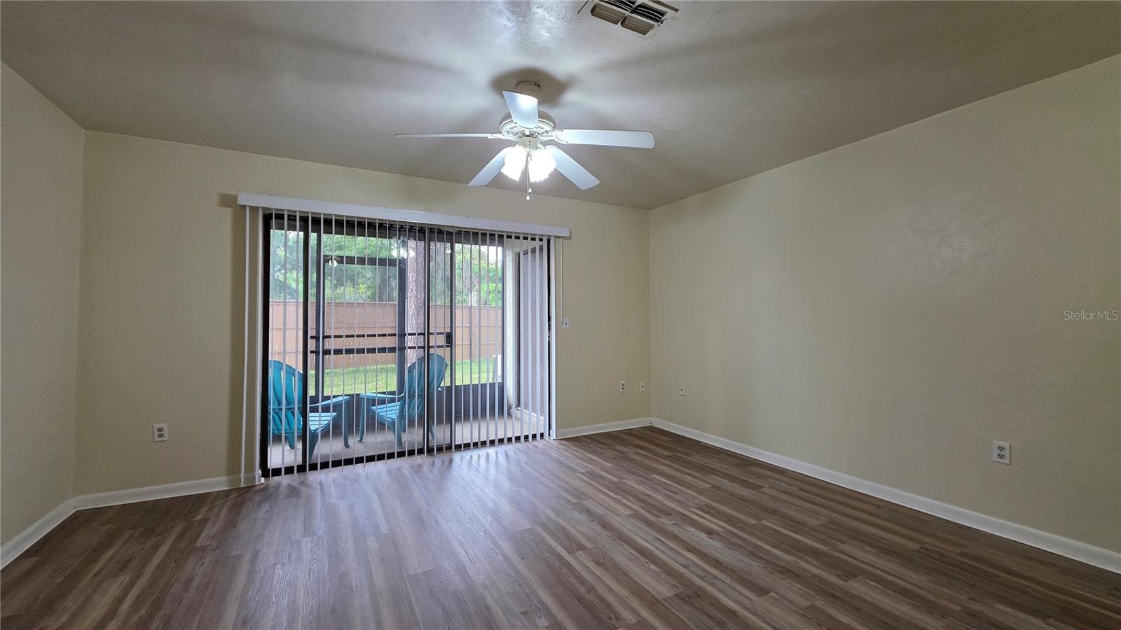 Image 3 of 30 For 2635 Sw 35th Pl  1705