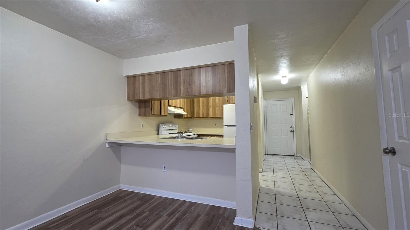 Image 8 of 30 For 2635 Sw 35th Pl  1705