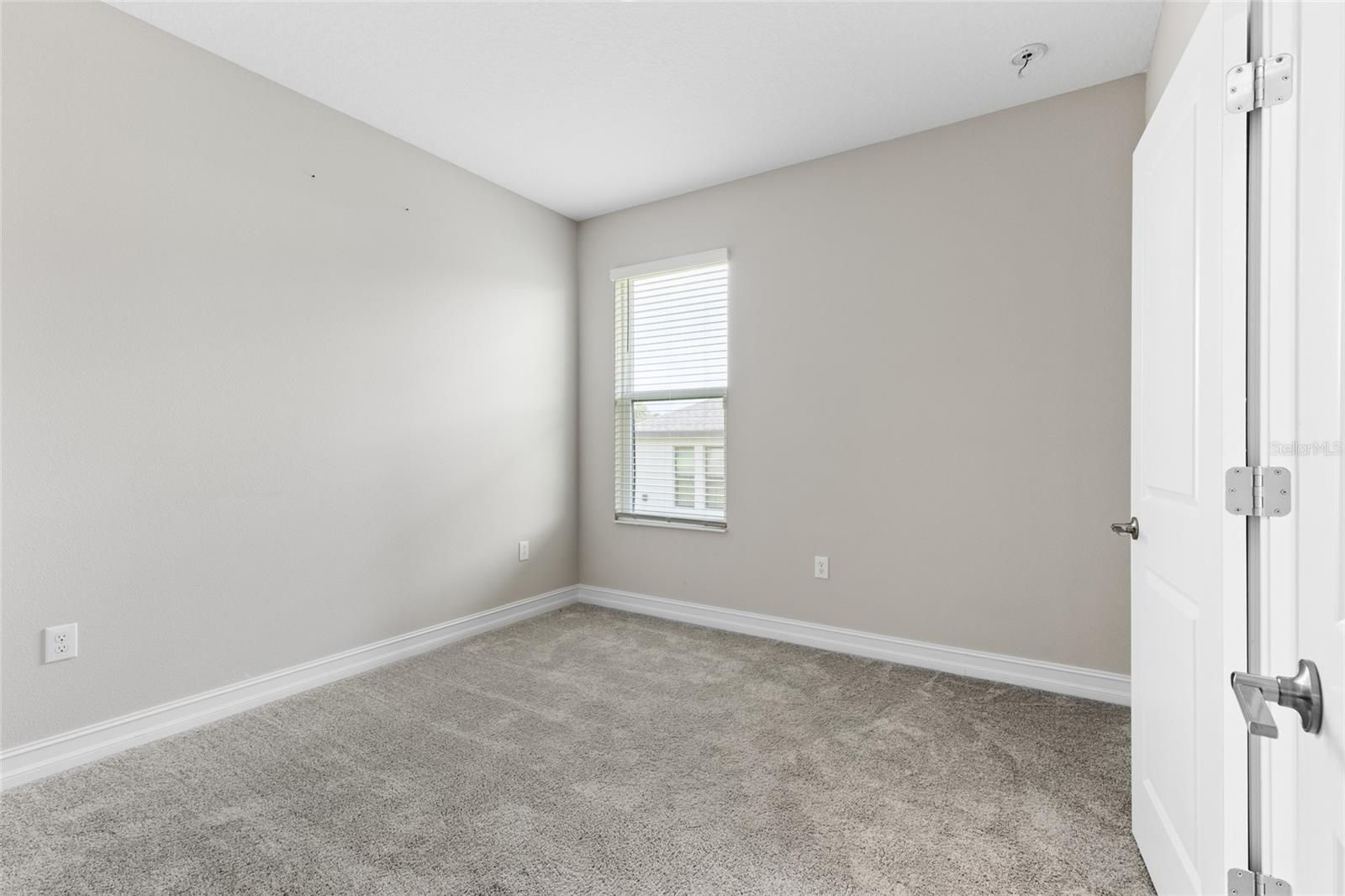 Image 17 of 53 For 3940 5th Avenue
