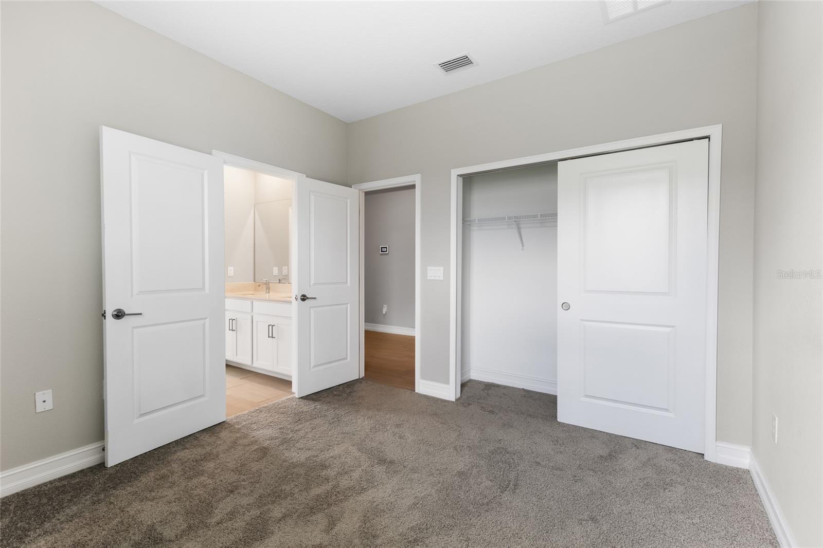 Image 18 of 53 For 3940 5th Avenue
