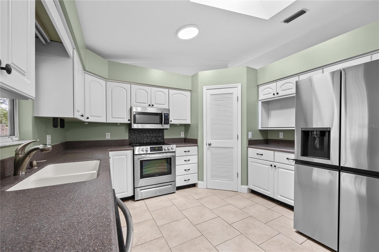 Image 7 of 25 For 6132 111th Place