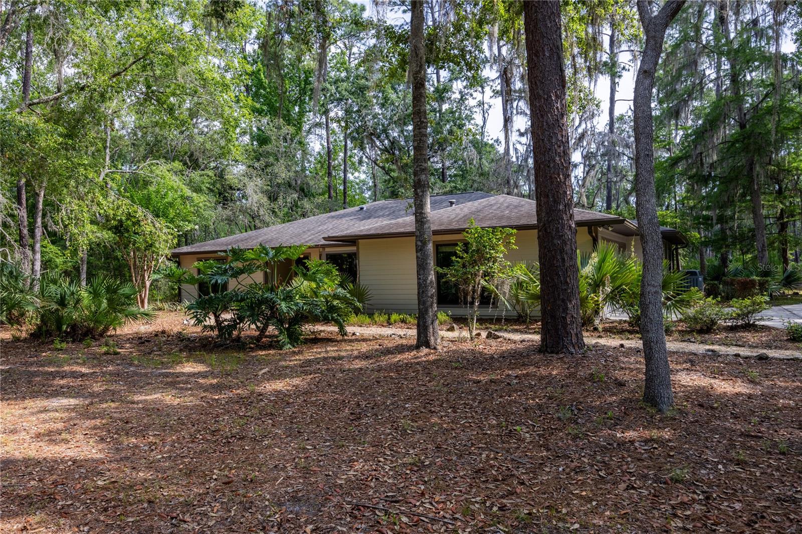 Image 4 of 53 For 6425 97th Court