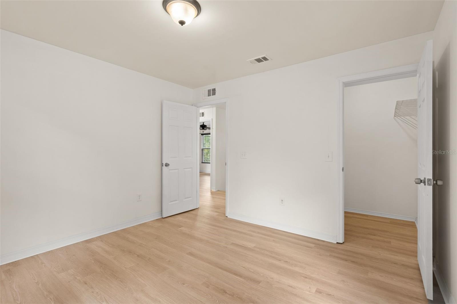 Image 17 of 32 For 416 28th Terrace