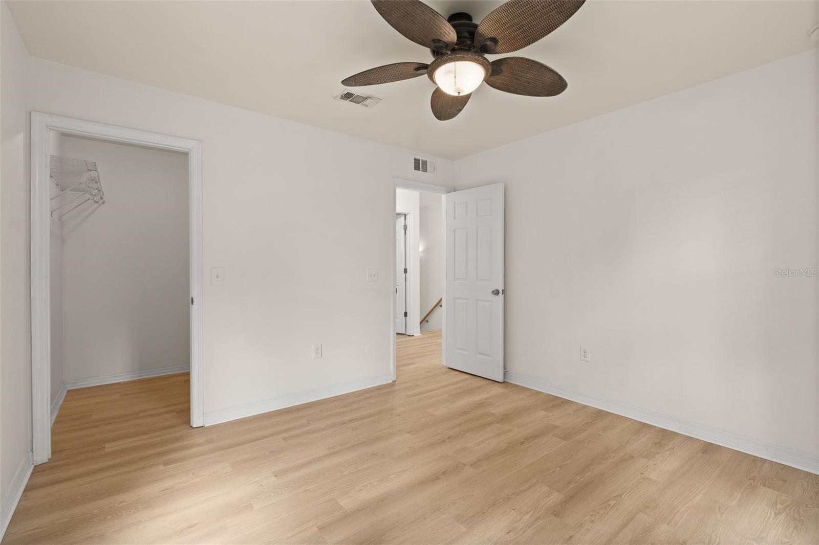 Image 19 of 32 For 416 28th Terrace