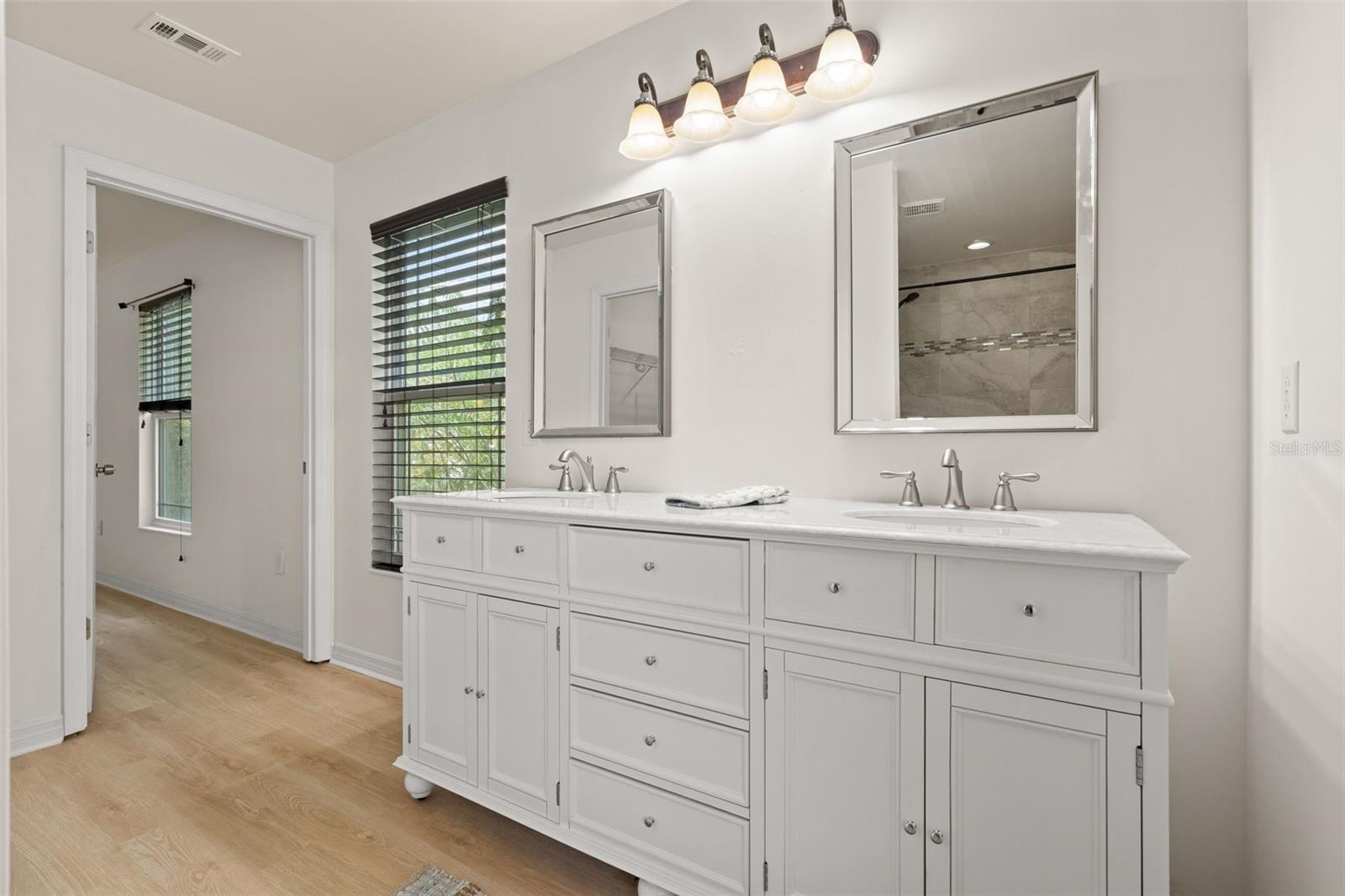 Image 24 of 32 For 416 28th Terrace