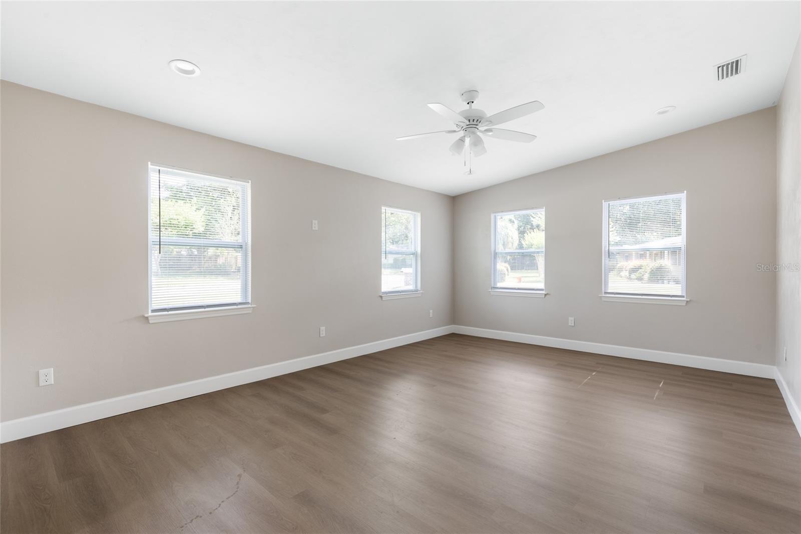 Image 12 of 24 For 3237 30th Avenue