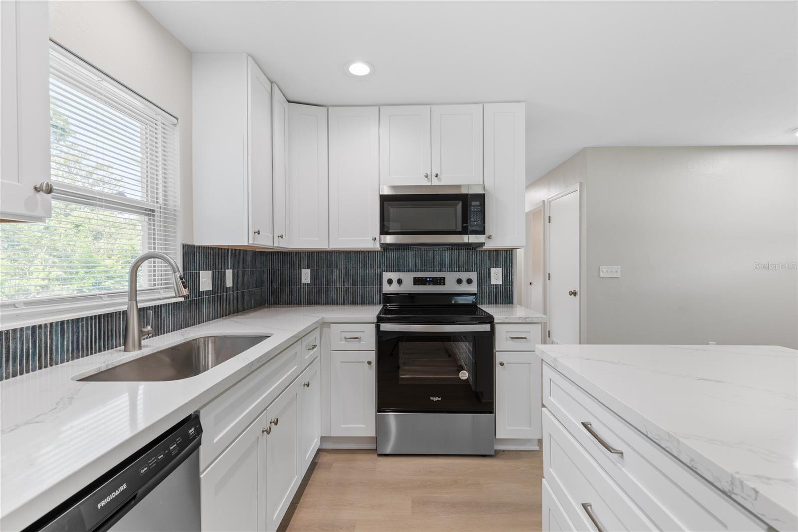 Image 9 of 24 For 3237 30th Avenue