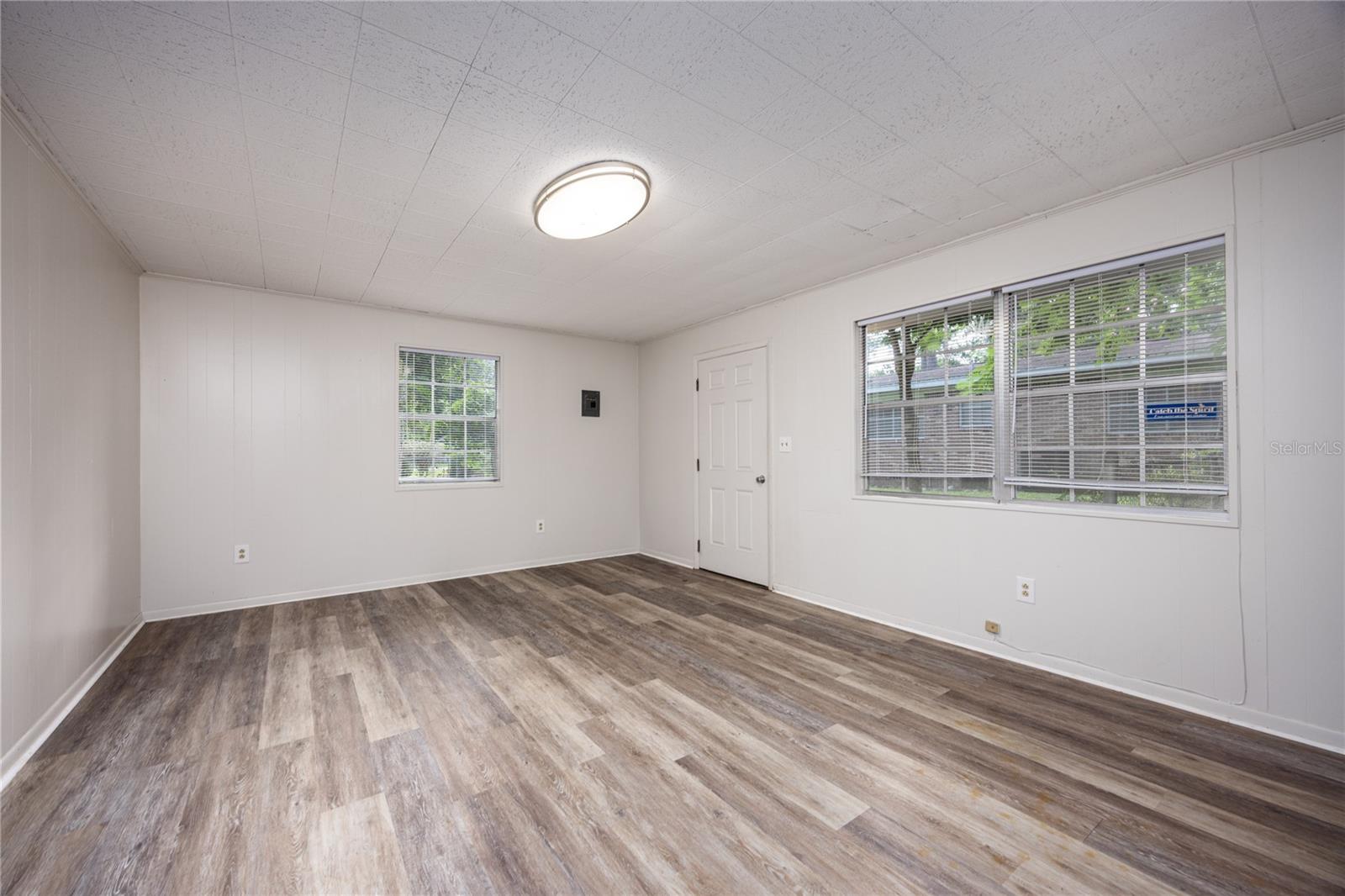 Image 32 of 51 For 18974 244th Street