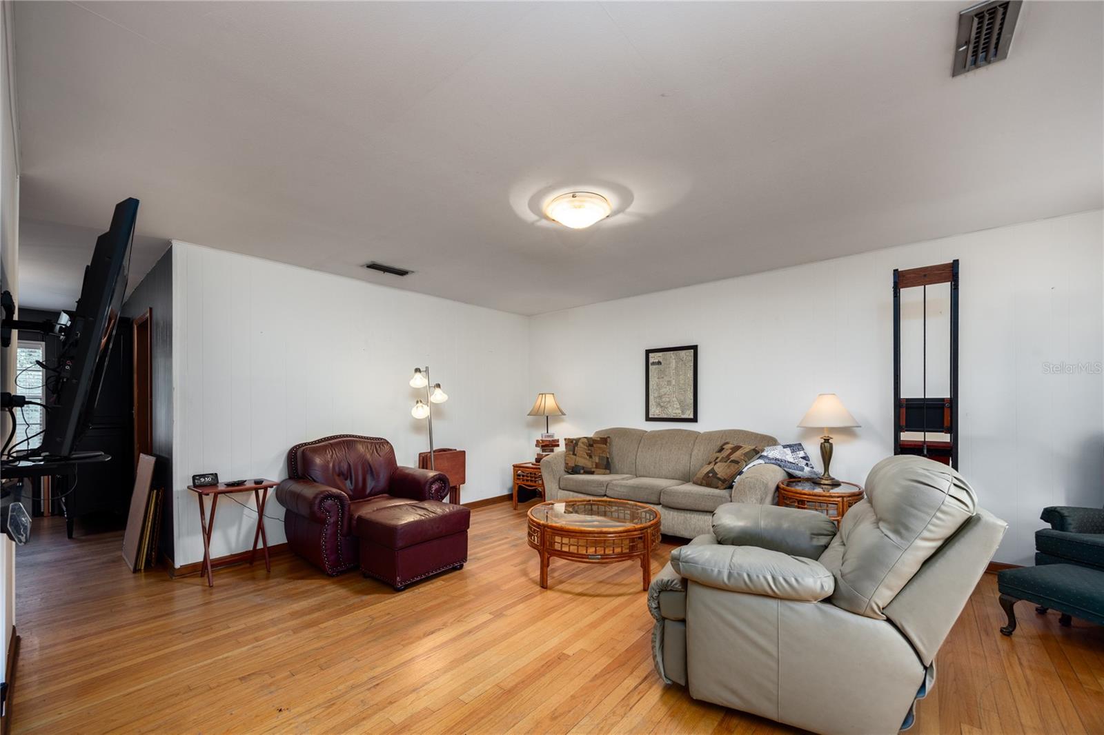 Image 5 of 51 For 18974 244th Street